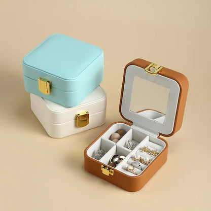 Petite Boîte à Bijoux avec Miroir ouverte